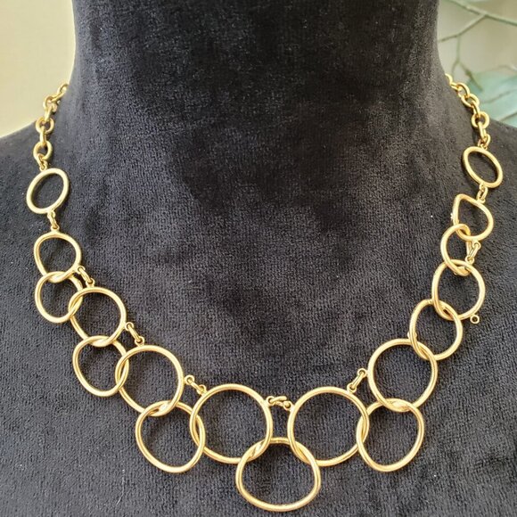 Womens Gold Tone Premier Designs Circle Brushed Oval Link Necklace with Lobster - Picture 3 of 6
